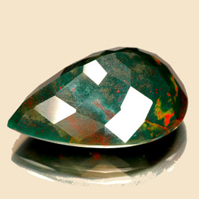 Heliotropo verde natural de 17,50 ct, en forma de pera, opaco