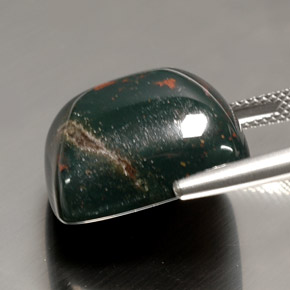 Heliotropo verde natural de 26,05 ct, corte cojín, opaco
