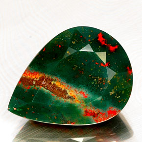 Heliotropo verde natural de 16,93 ct, en forma de pera, opaco
