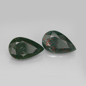 Gemas de heliotropo verde natural de  ct, en forma de pera, opaco