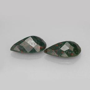 Gemas de heliotropo verde natural de  ct, en forma de pera, opaco