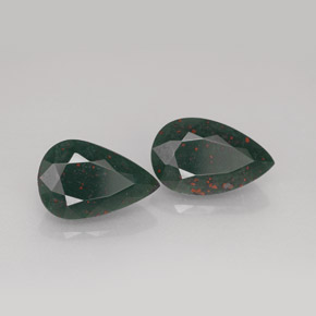 Gemas de Sanguinaria Verde moteado natural de  ct, En forma de pera, Opaco