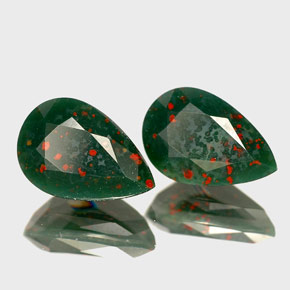 Gemas de heliotropo verde natural de  ct, en forma de pera, opaco