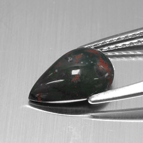 Sanguinaria Verde moteado natural de 1.51 ct, En forma de pera, Opaco