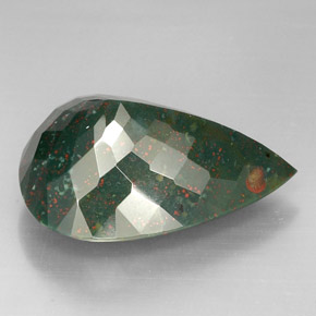 Heliotropo verde natural de 46,95 ct, en forma de pera, opaco