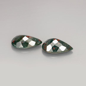 Gemas de Sanguinaria Verde moteado natural de  ct, En forma de pera, Opaco