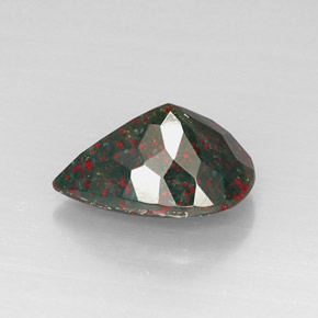 Heliotropo verde natural de 4,83 ct, en forma de pera, opaco