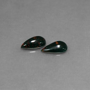 Gemas de heliotropo verde natural de  ct, en forma de pera, opaco