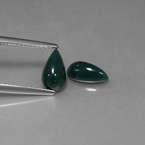 Gemas de heliotropo verde natural de  ct, en forma de pera, opaco