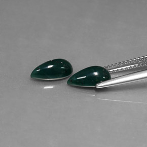 Gemas de heliotropo verde natural de  ct, en forma de pera, opaco
