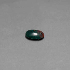 Heliotropo verde natural de 0,82 ct, corte óvalo, opaco