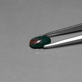 Heliotropo verde natural de 0,82 ct, corte óvalo, opaco