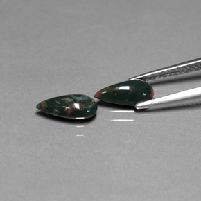 Gemas de heliotropo verde natural de  ct, en forma de pera, opaco