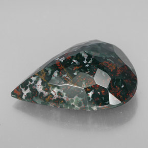 Heliotropo verde natural de 17,28 ct, en forma de pera, opaco