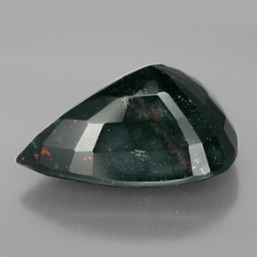 Heliotropo verde natural de 31,74 ct, en forma de pera, opaco