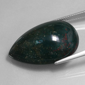 Heliotropo verde natural de 33,97 ct, en forma de pera, opaco