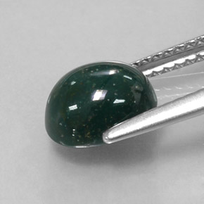 Heliotropo verde moteado natural de 1,90 ct, corte óvalo, opaco