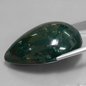 Heliotropo verde natural de 61,31 ct, en forma de pera, opaco