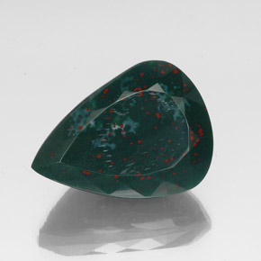 Heliotropo verde natural de 36,94 ct, en forma de pera, opaco