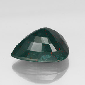 Heliotropo verde natural de 36,94 ct, en forma de pera, opaco