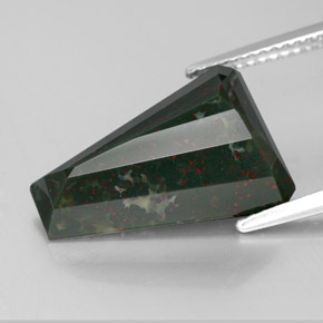 Heliotropo verde natural de 7,35 ct, forma elegante, opaco