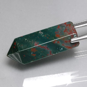 Heliotropo verde natural de 17,51 ct, forma elegante, opaco