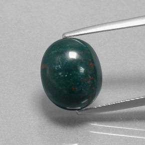 Heliotropo verde natural de 6,77 ct, corte óvalo, opaco