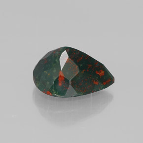 Heliotropo verde natural de 2,41 ct, en forma de pera, opaco