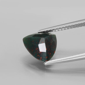 Heliotropo verde natural de 1,90 ct, trillón, opaco