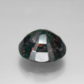 Heliotropo verde natural de 6,30 ct, corte óvalo, opaco