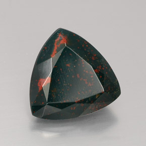Heliotropo verde natural de 4,76 ct, trillón, opaco