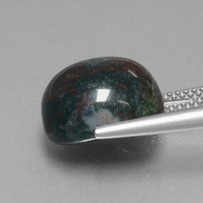 Heliotropo verde natural de 8,25 ct, corte óvalo, opaco