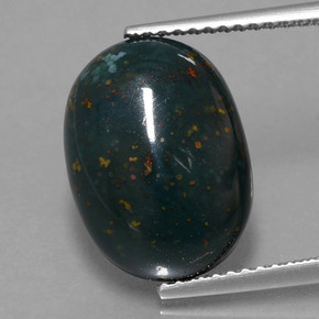 Heliotropo verde natural de 6,78 ct, corte óvalo, opaco