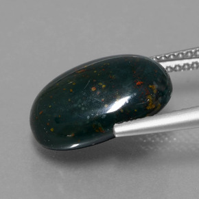 Heliotropo verde natural de 6,78 ct, corte óvalo, opaco