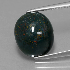 Heliotropo verde natural de 5,20 ct, corte óvalo, opaco