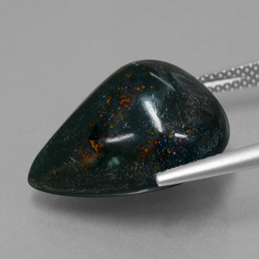 Sanguinaria Verde moteado natural de 17.38 ct, En forma de pera, Opaco