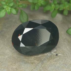 Heliotropo verde natural de 6,53 ct, corte óvalo, opaco
