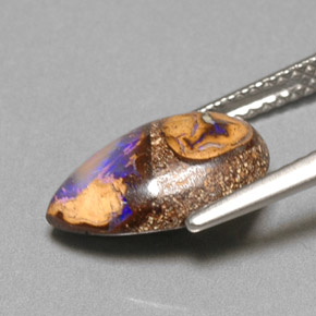 Ópalo boulder multicolor natural de 3,22 ct, en forma de pera, opaco