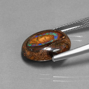 Ópalo boulder multicolor natural de 7,70 ct, corte óvalo, opaco
