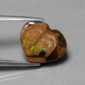 Ópalo boulder multicolor natural de 10,28 ct, forma de corazón, opaco