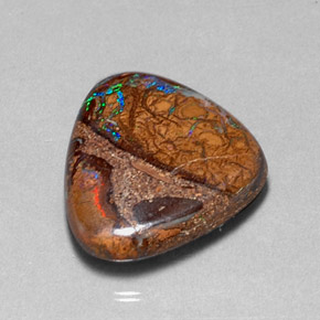 Ópalo boulder multicolor natural de 16,78 ct, trillón, opaco