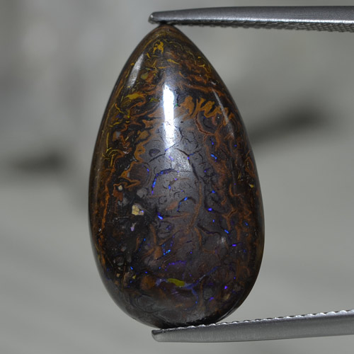 Ópalo boulder multicolor natural de 17,27 ct, en forma de pera, opaco