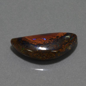 Ópalo boulder multicolor natural de 6,07 ct, forma elegante, opaco