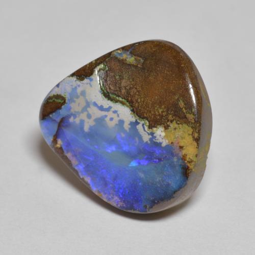 Ópalo boulder multicolor natural de 7,43 ct, en forma de pera, opaco
