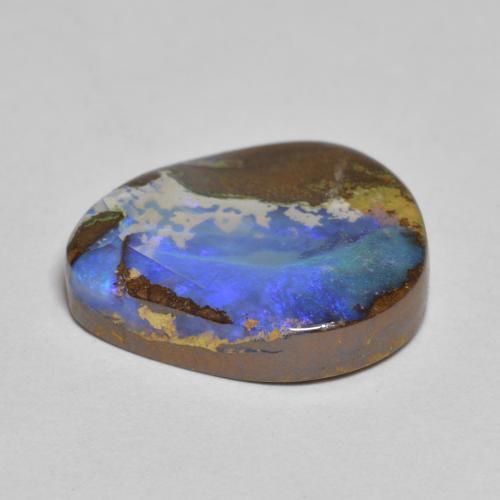 Ópalo boulder multicolor natural de 7,43 ct, en forma de pera, opaco