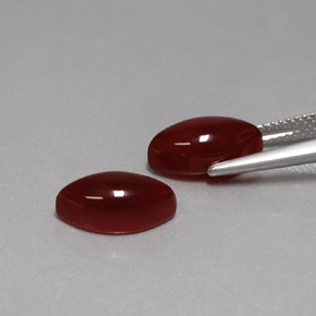 Gemas de cornalina rojo natural de  ct, marquesa, opaco