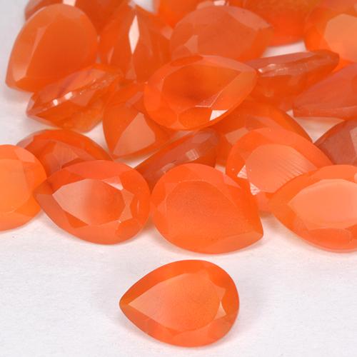 Cornalina naranja natural de 0,63 ct, en forma de pera, translúcido