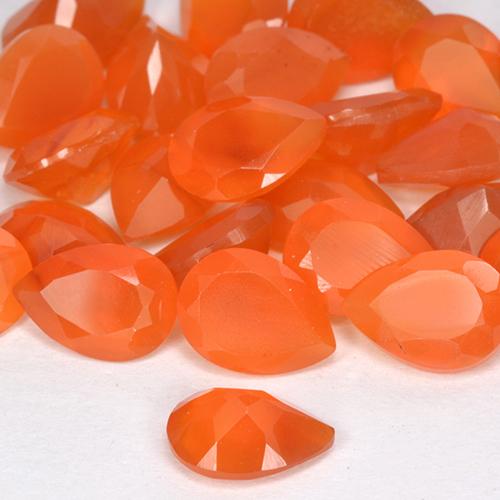 Cornalina naranja natural de 0,63 ct, en forma de pera, translúcido