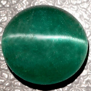 Apatita Ojo de Gato Verde natural de 2.57 ct, Corte Óvalo, Translúcido