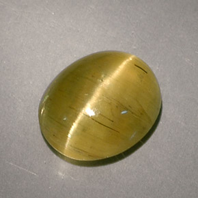 Apatita Ojo de Gato Verde amarillo natural de 3.09 ct, Corte Óvalo, Translúcido